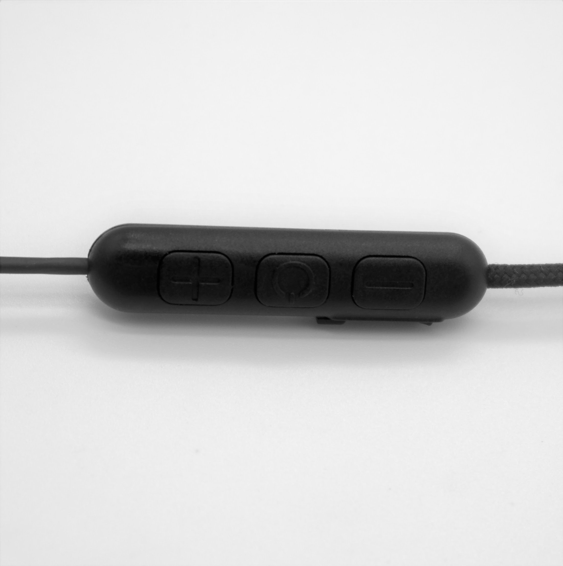 ワイヤレスモデル M360bt 進行状況 | 世界初！ 耳に入る